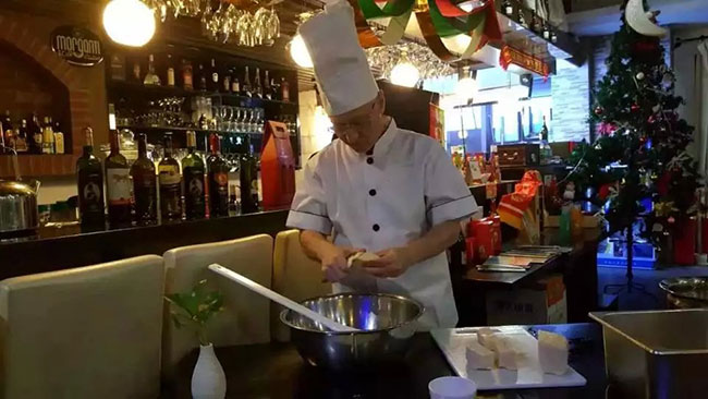 现场制作鲜奶酷